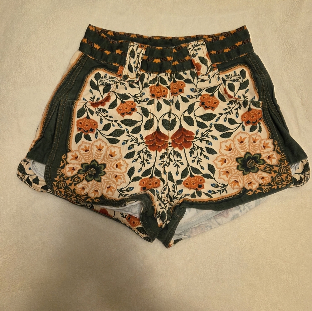 Farm Rio Sand Garden Tapestry Shorts, 25